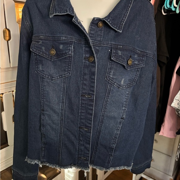 Stylish Blue Denim Jacket - Picture 1 of 3